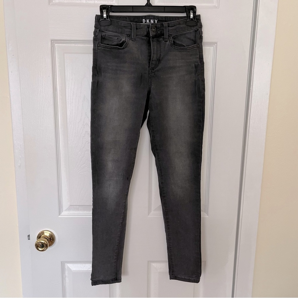 DKNY Ludlow High Rise Skinny Jeans